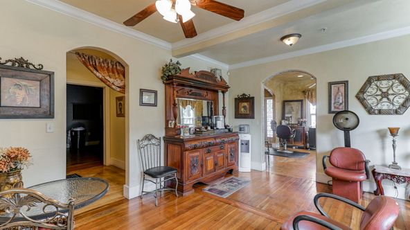 Standalone Commercial Cottage: 2437 Old Eureka Way, Redding, CA 96001